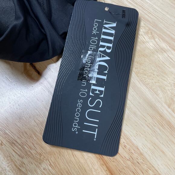 Miraclesuit NWT Crossover With Mesh One Piece Swimsuit Black Size 12 Bra Top A-D - Picture 15 of 15